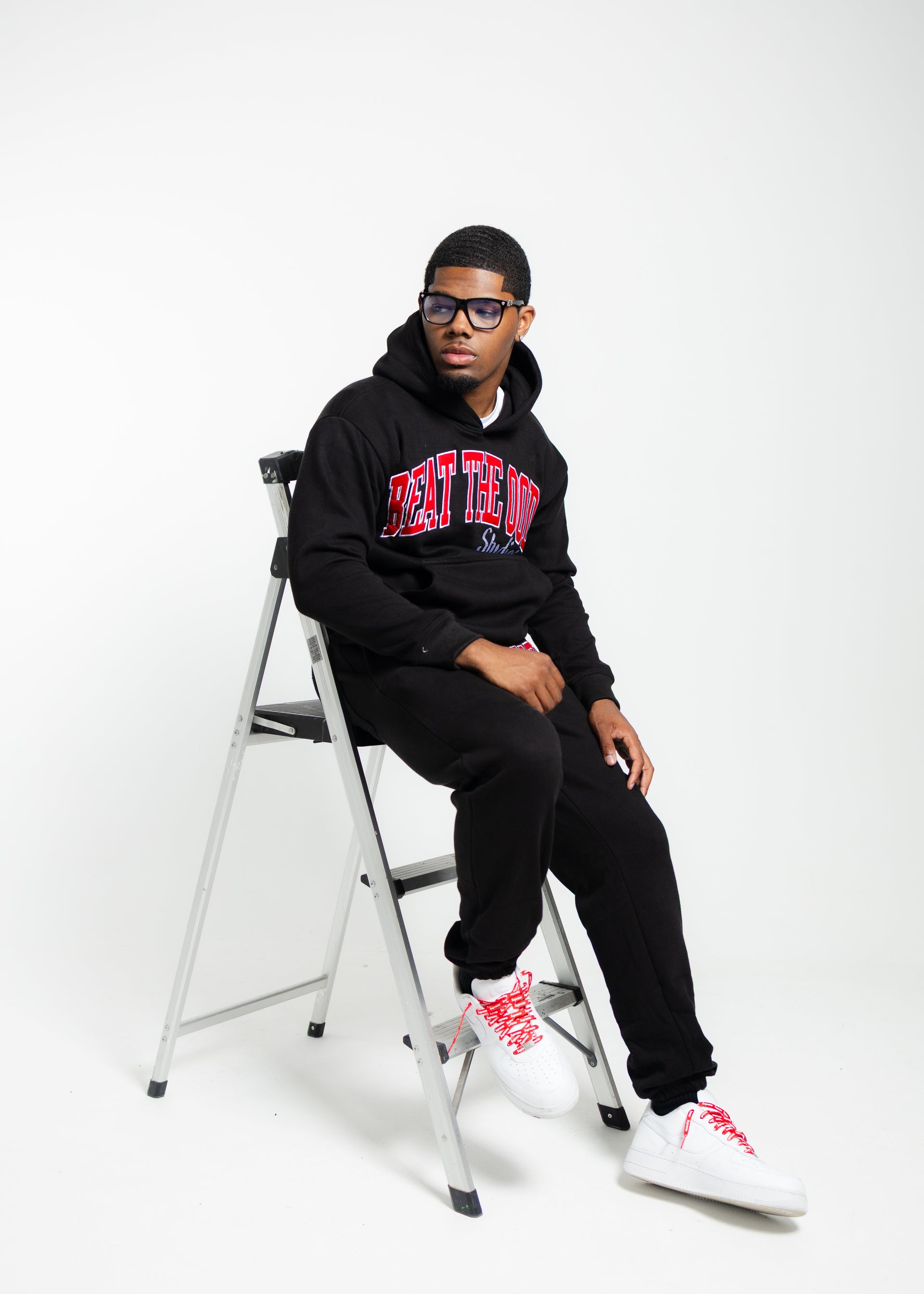 BLACK & RED BTO STUDIOS