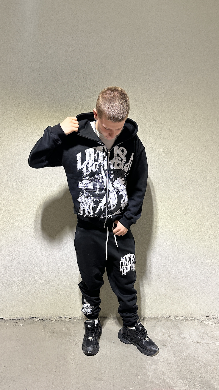 'LIAG' BLACK HOODIE