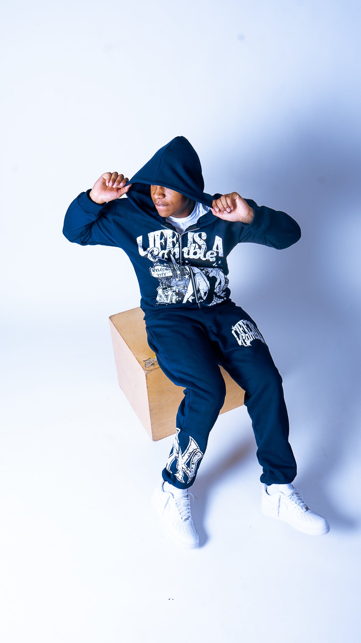 'LIAG' NAVY TRACKSUIT